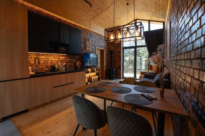 Продаж Дохідного котеджу в Микуличині - фото 1