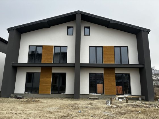 Продається дуплекс 120 м2 з гарним плануванням. Район Вовчинець Вовчинець