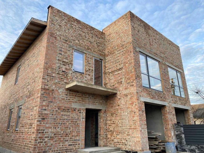 Дуплекс з ПРОСТОРОЮ ДІЛЯНКОЮ - 5 сотих! - фото 1