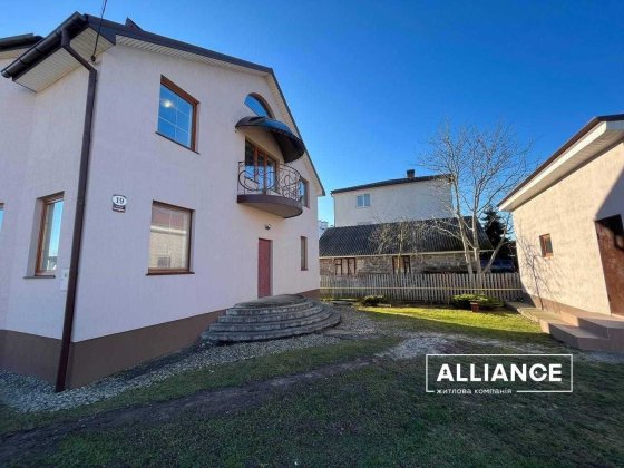 Шикарний будинок повністю готовий до проживання! Криховцы