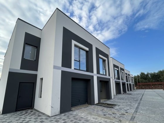 Просторий таунхаус 135 м² у закритому комплексі + власний гараж Волчинец