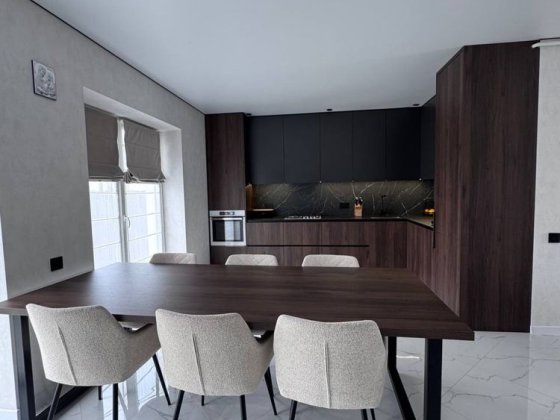 Продаж танхауса поруч калинової слободи Криховцы