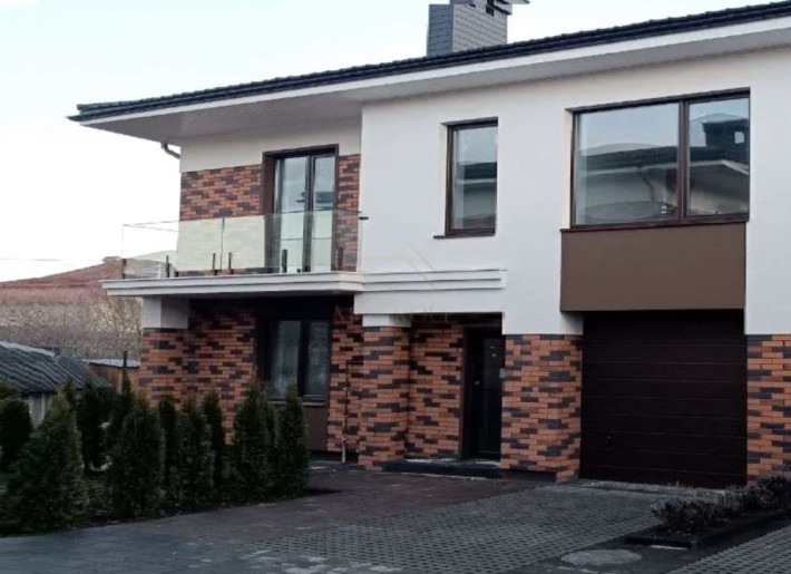 Продається просторий дуплекс в Вовчинцях, готовий до ремонту. - фото 1