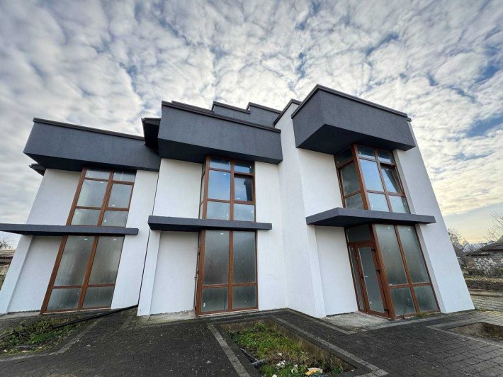 Продається готовий Таунхаус в зручній локації та по вигідній ціні!!! - фото 1