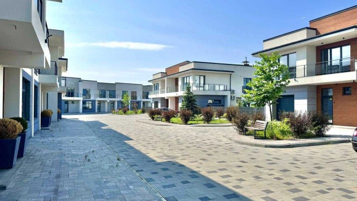 Таунхаус в елітному містечку за АКЦІЙНОЮ ЦІНОЮ! - фото 1