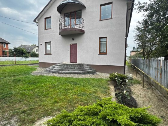 Продам новий будинок з ремонтом 245м2/10соток в Крихівцях. Криховцы