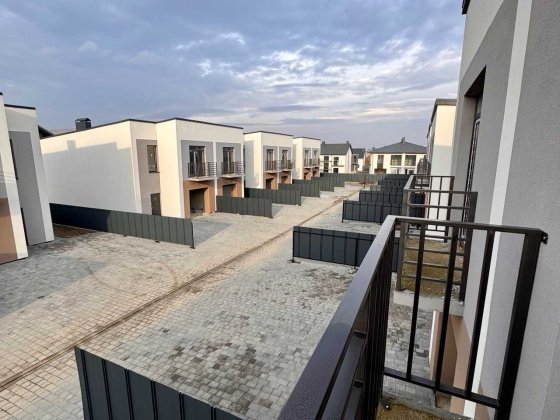 Продаж готового таунхаусу з міськими комунікаціями Криховцы