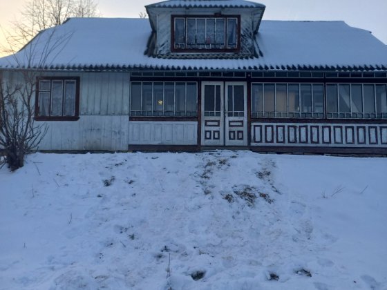 Продається будинок в с. Снідавка.     (  ДАЛЕКІ ГОРИ  ) Косов