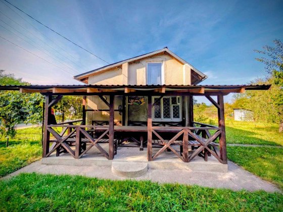 продаж садового будинку з великою ділянкою 5хв до ІФ Клузів