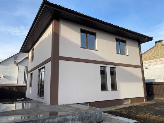 Продаж великого будинку 220 м2 в с. Гатне, Виноградна вул. Гатное