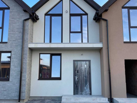 Таунхаус №8 • 100 м² • власний дворик •парковка• з частковим ремонтом Білогородка