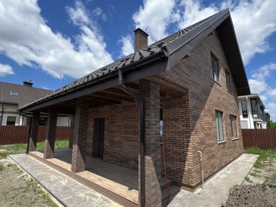 Дуже якісний будинок в Гатному Гатне