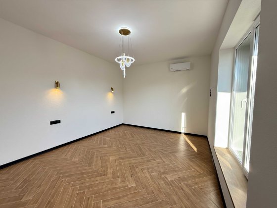 Будинок з новим якісним ремонтом, 3 спальні, газ Ворзель