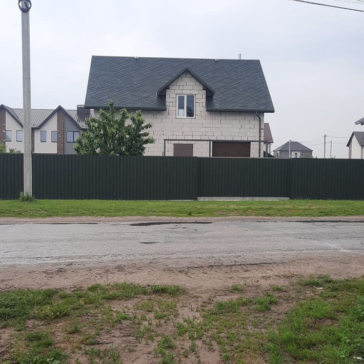 Будинок з гаражем - фото 1