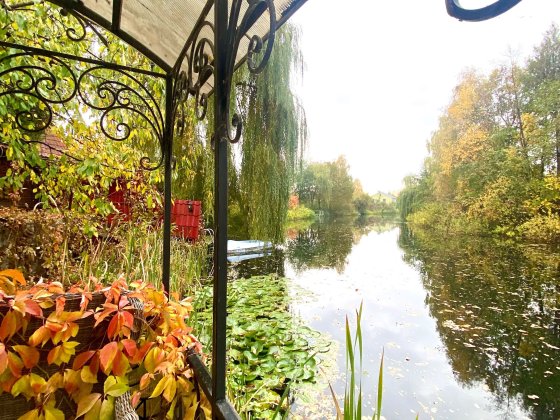 Продаж єлітного будинку смт Козин,вул.Лугова.Газ! Козин