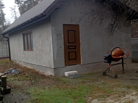 Продам новий будинок 56кв.м. на ділянці 11 соток в с.Бобриця. Білогородка