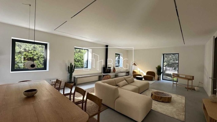 Продажа нового дома с бассейном КГ Золотые ворота Козин без комиссии - фото 1