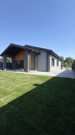 Будинок з Центральними комунікаціями та Газом - фото 1