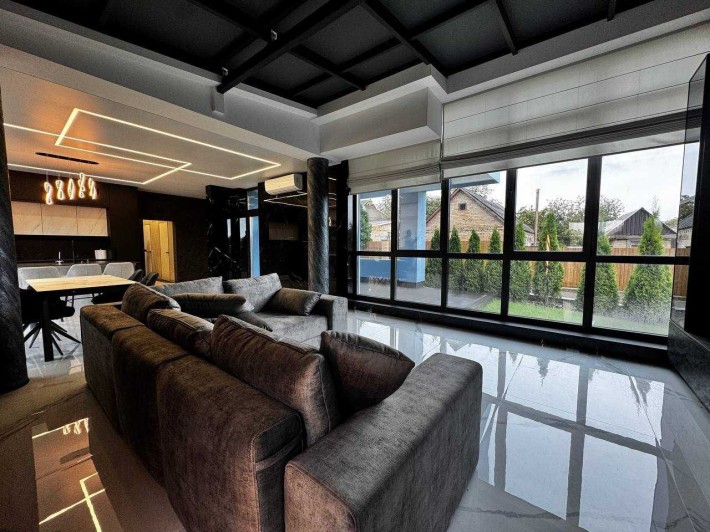 Будинок з авторським ремонтом та меблями - фото 1