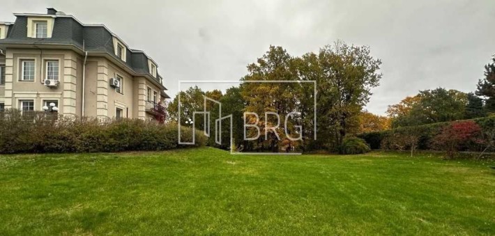 Продажа дома в коттеджном городке с выходом на Днепр 60 соток без% - фото 1