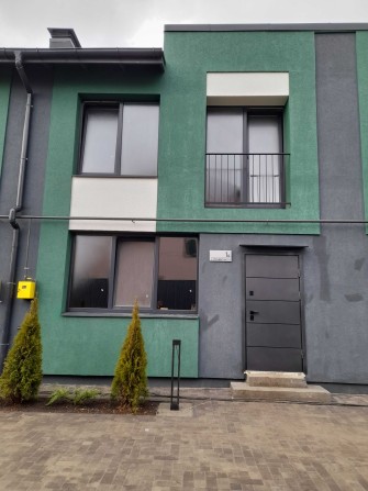 Без комісії, таун 72м², дві кімнати, газовий котел, власний дворик - фото 1