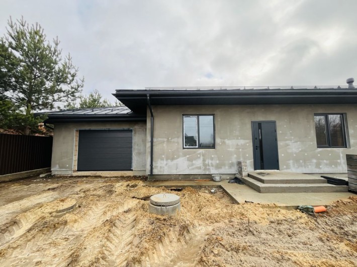 Гатне. Будинок з гаражем - фото 1