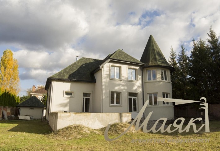 Продажа дома с гаражом 365м2, участок 15 соток в КГ ОБРИЙ - К  Козин - фото 1