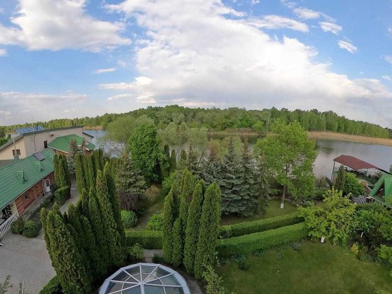 Будинок на березі Козинки. Плюти, Козин, Солов'яненко вул. Козин