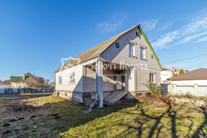 Будинок, 2 пов. Під ремонт. с. Гатне, Фастівський район - фото 1