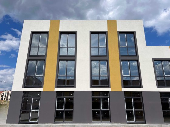 Таунхаус 131м2 з власним двориком та парковкою від забудовника Святопетрівське