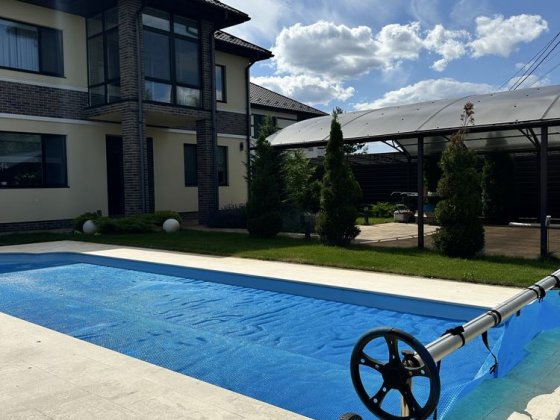 Продаж сучасного будинку з басейном, сауною, BBQ зоною в селі Гатне Гатне