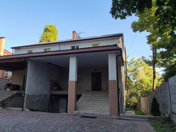 2 будинки в Ворзелі біля “Шкіпера”, один з ремонтом, 14 соток Ворзель