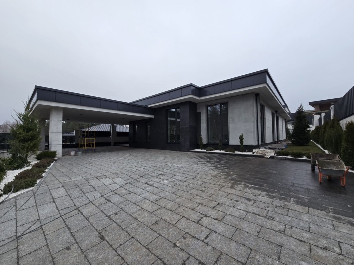 Будинок 1 поверх 420 м2 у лісі гараж на 2 авто в містечку с. Ходосівка - фото 1