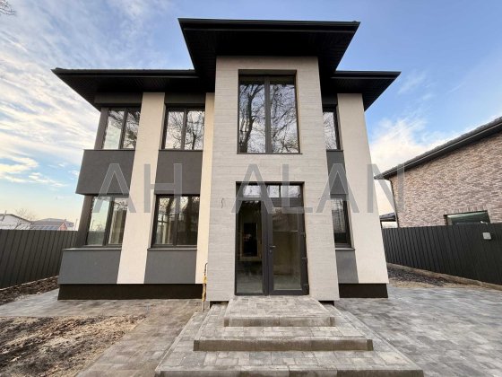 Без комісії. Продаж будинка 187 м2 в с. Чабани. Київська область Чабаны