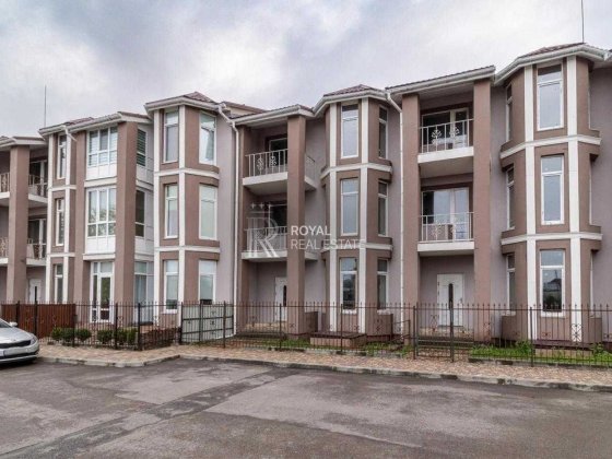 Продаж будинку Таунхаусу у Чабанах Київська обл. Одеська траса Чабани