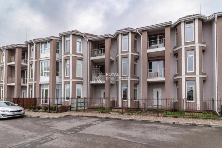 Продаж будинку Таунхаусу у Чабанах Київська обл. Одеська траса - фото 1