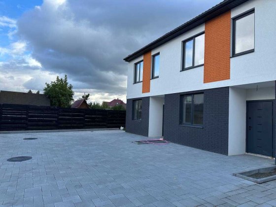 Продаж двоповерхового танхаусу с. Ворзель ціна 110000$ ID:755 Ворзель