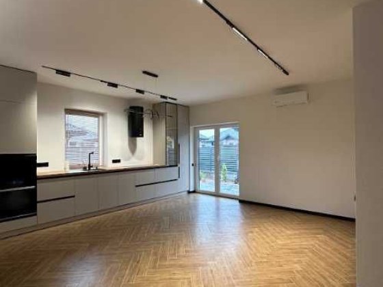 Будинок з НОВИМ ремонтом 98м2, земля 4сотки Ворзель