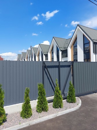 Продам сучасний таунхаус 80м2 велика ділянка! с.Білогородка. - фото 1