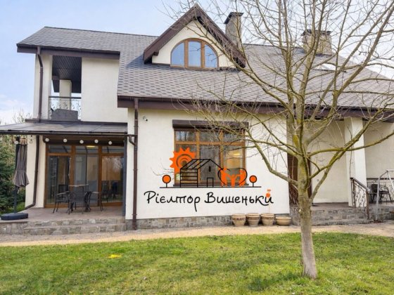 Продаж резиденціі на два будинки з власною водоймою с.Вишеньки Вишеньки