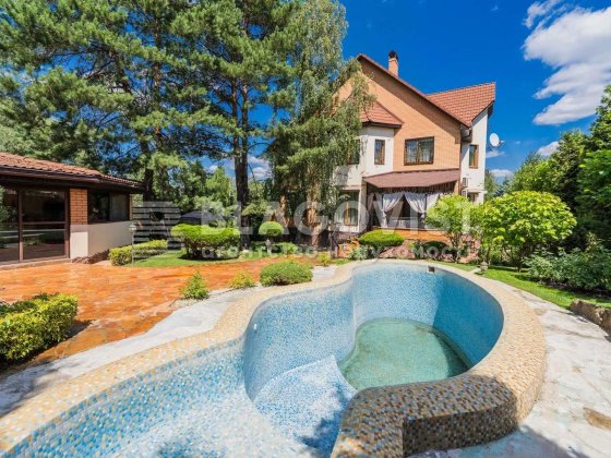 Продаж маєтка будинок 488м2 з ділянкою 14сот Гореничі Київська обл. Гореничі