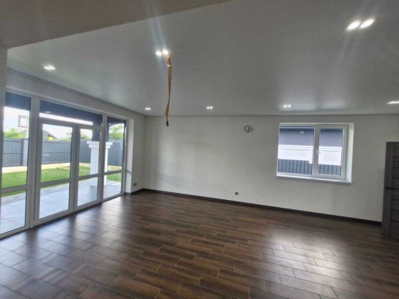 Продаж  будинку з ремонтом у затишному місці поруч з природою. Гореничі