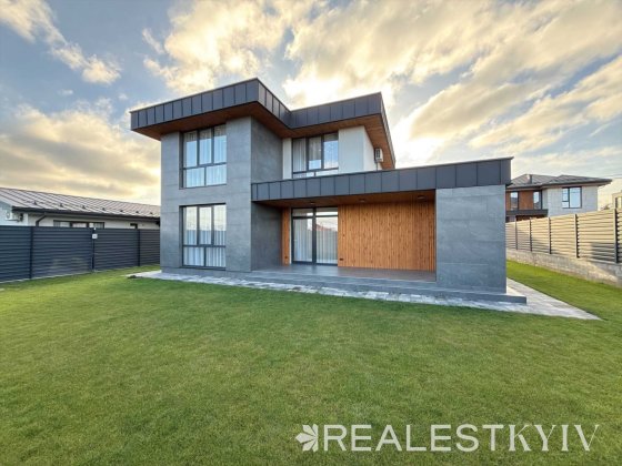 Новий будинок у Ходосівці з газовим опаленням, ремонтом та автонавісом Ходосовка