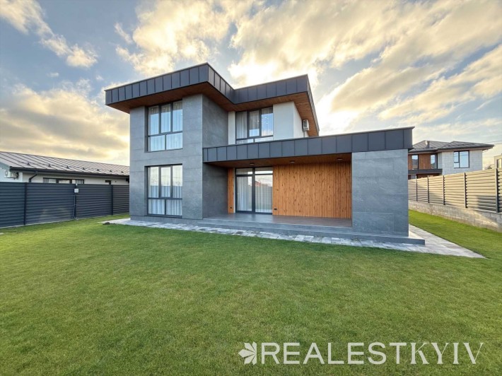 Новий будинок у Ходосівці з газовим опаленням, ремонтом та автонавісом - фото 1