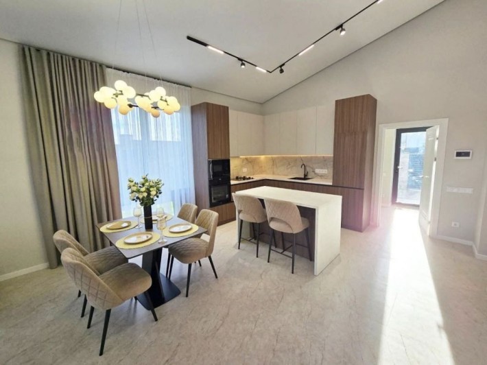 Продаж будинкуз новим ремонтом Обухівський нап., с.Ходосівка, 280.000$ - фото 1