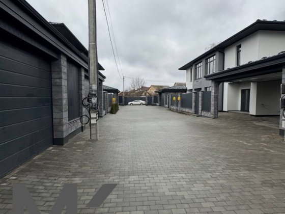 Дуплекс у Білогородці з терасою та автонавісом на 2 авто Білогородка