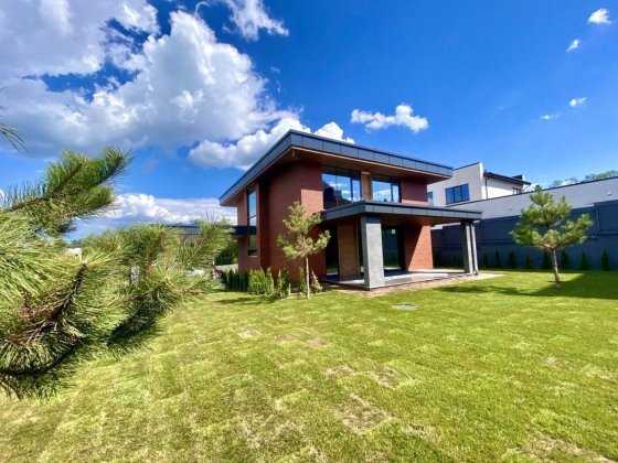 Продаж будинку Лісники 220м2 10 соток Ходосівка Лесники