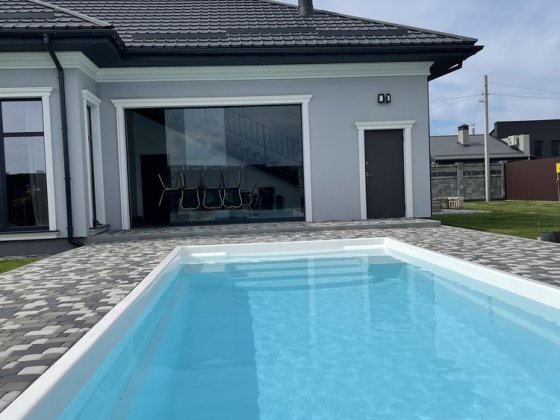 Продається будинок з басейном в елітному котеджному містечку Балатон Нові Петрівці