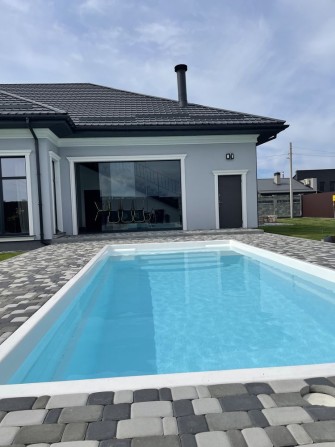 Продається будинок з басейном в елітному котеджному містечку Балатон - фото 1