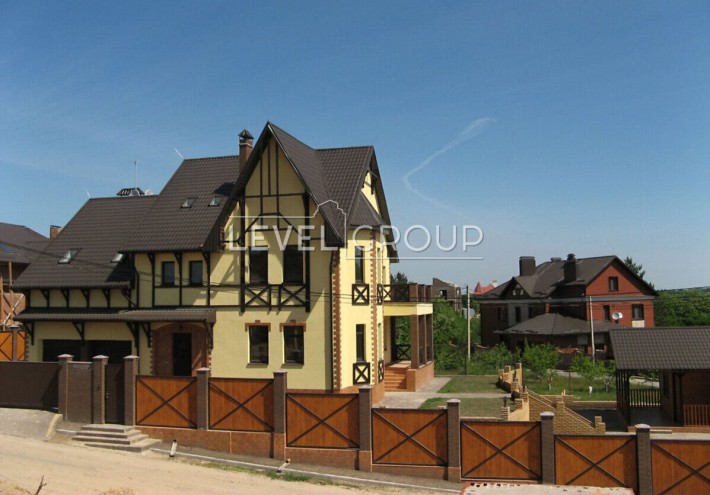 Коттедж із басейном у селі Лісники, масив 'Стежки' 7 км. від Києва - фото 1